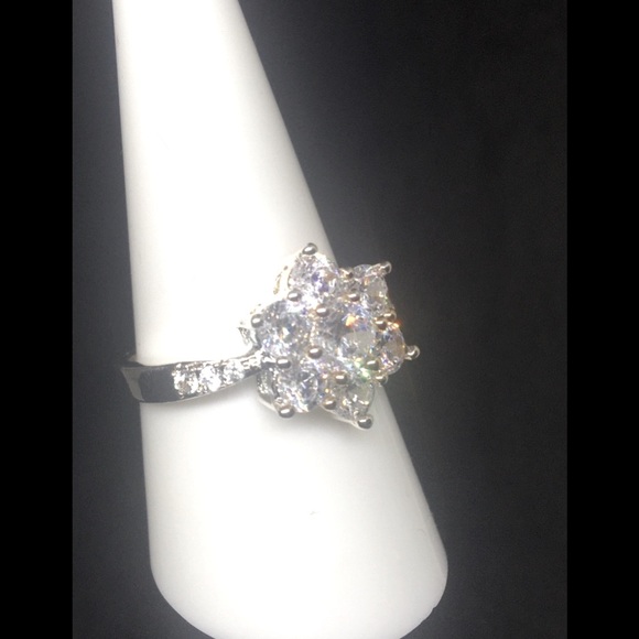Unique Sparkling Snowflake/ 6 Point Star SetW/  White Sapphire Gems Ring - Picture 4 of 5
